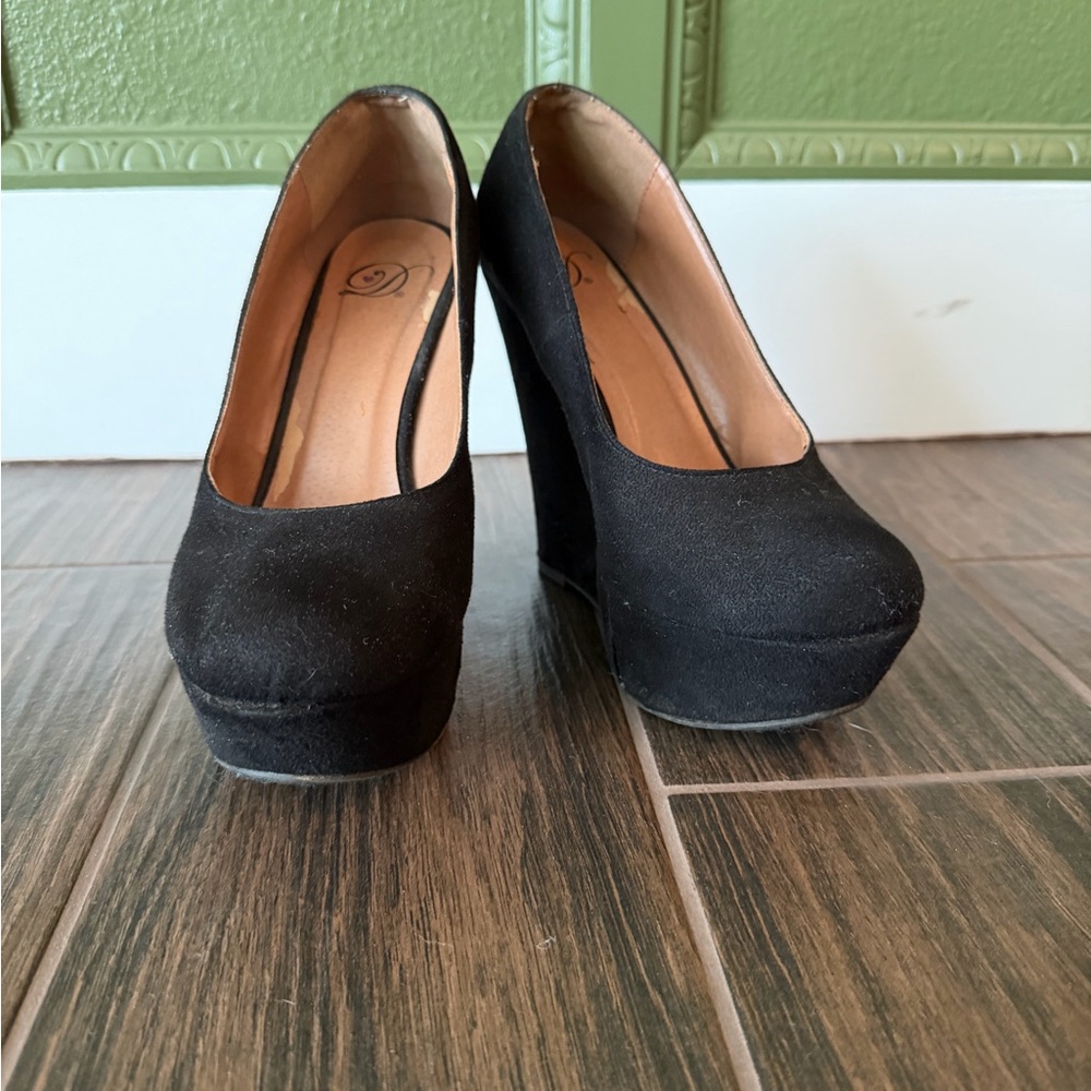 Diva Black Platform Heels
